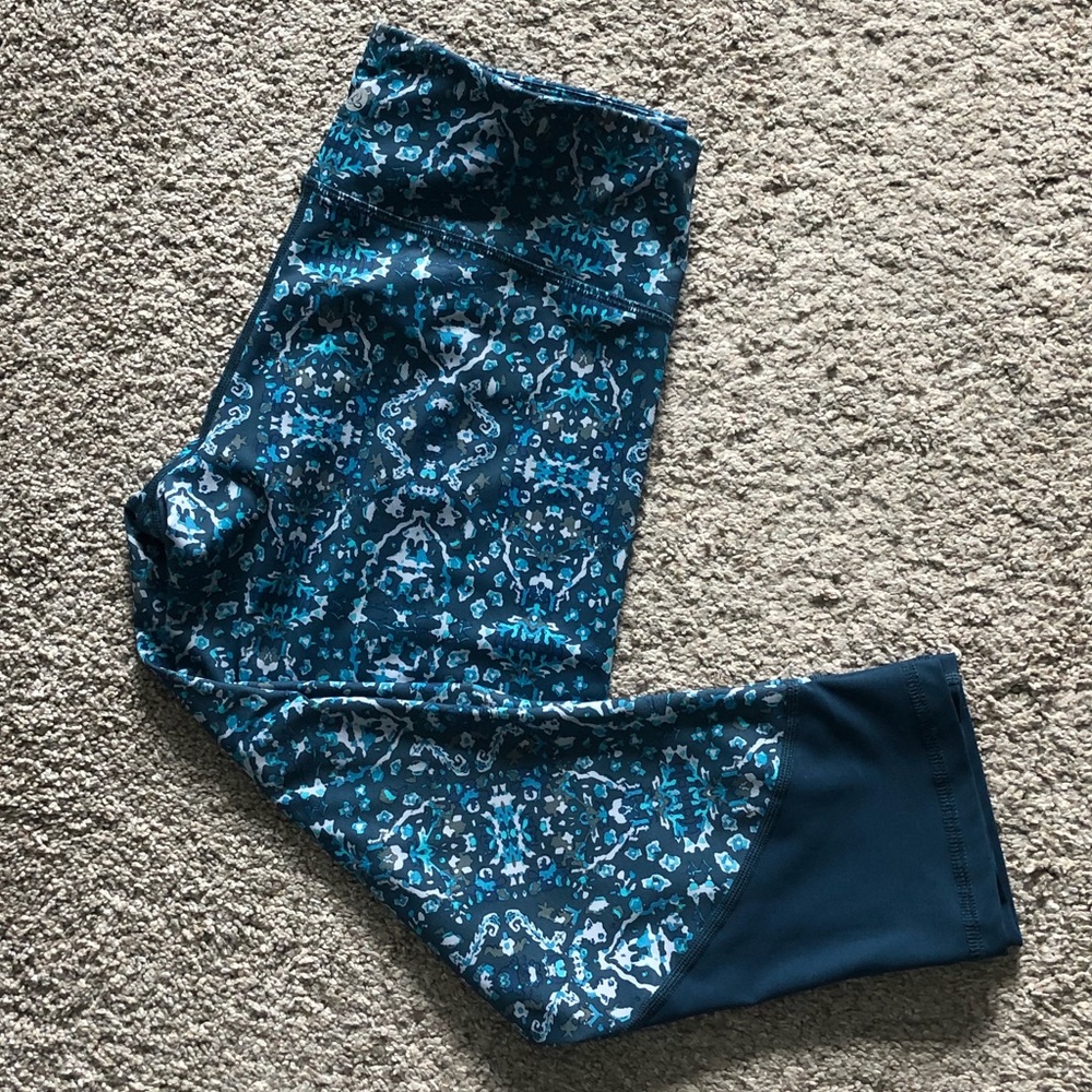 Teal floral cropped leggings